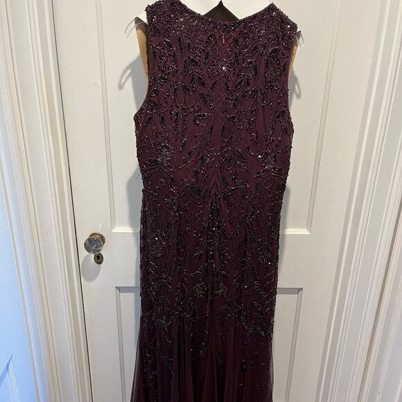 Formal Beaded Evening Gorgeous Wine color Full Lenght Gown - Picture 5 of 14